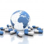 Blauwe globe met capsules_edited